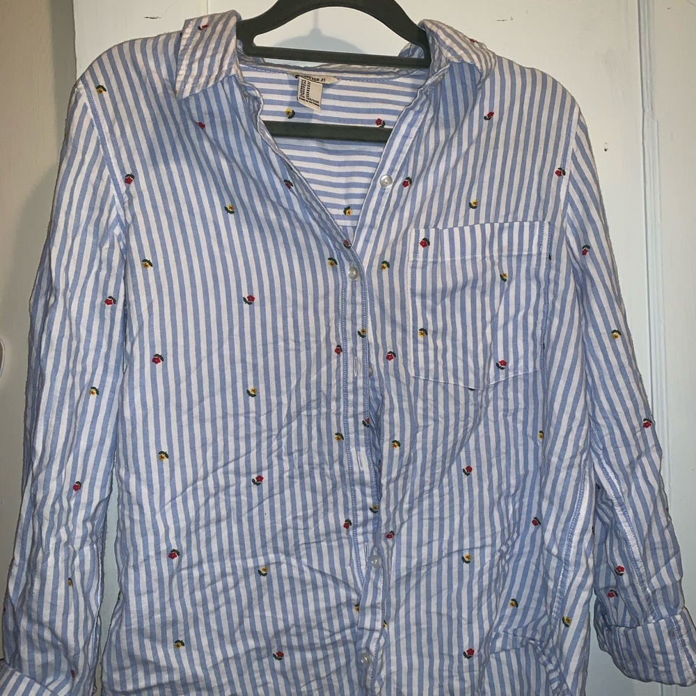 F21 Casual Button-Up